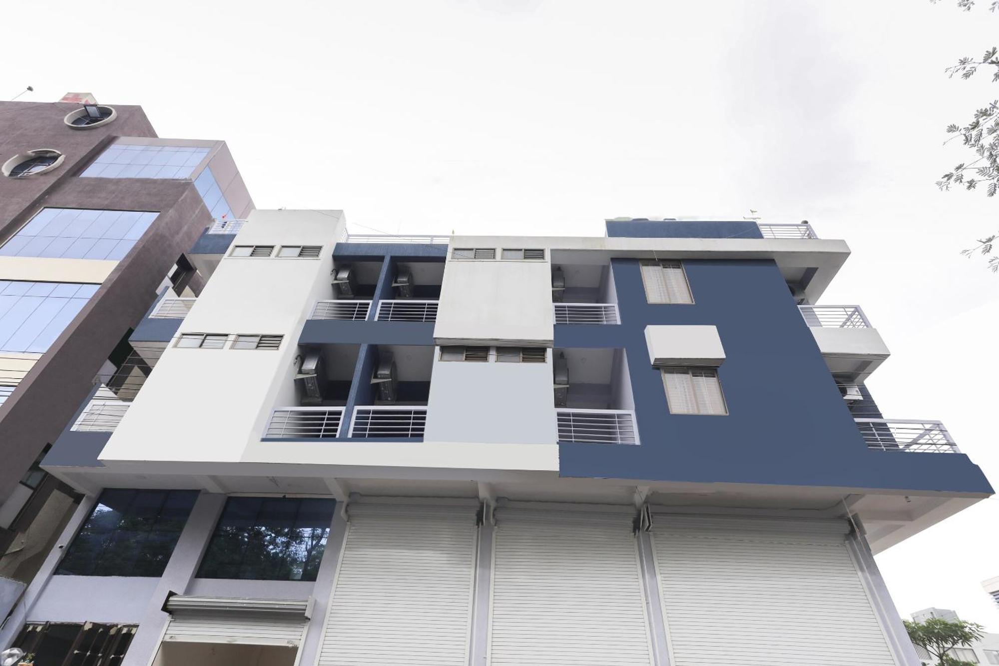 Hotel OYO 46617 La Flora Indore Exterior foto
