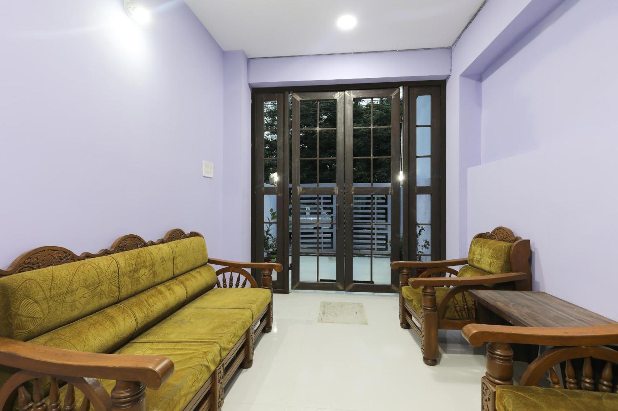 Hotel OYO 46617 La Flora Indore Exterior foto