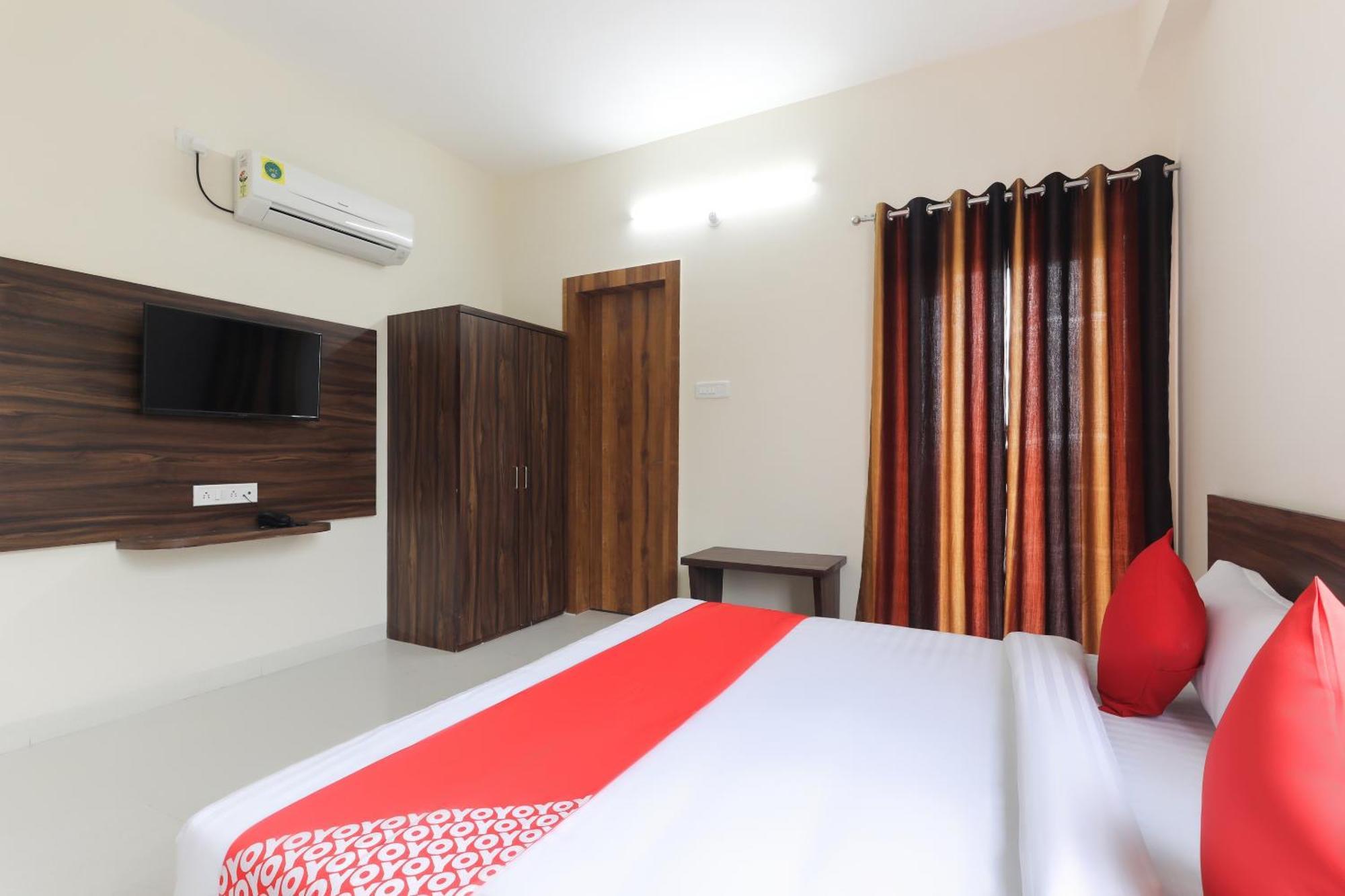 Hotel OYO 46617 La Flora Indore Exterior foto