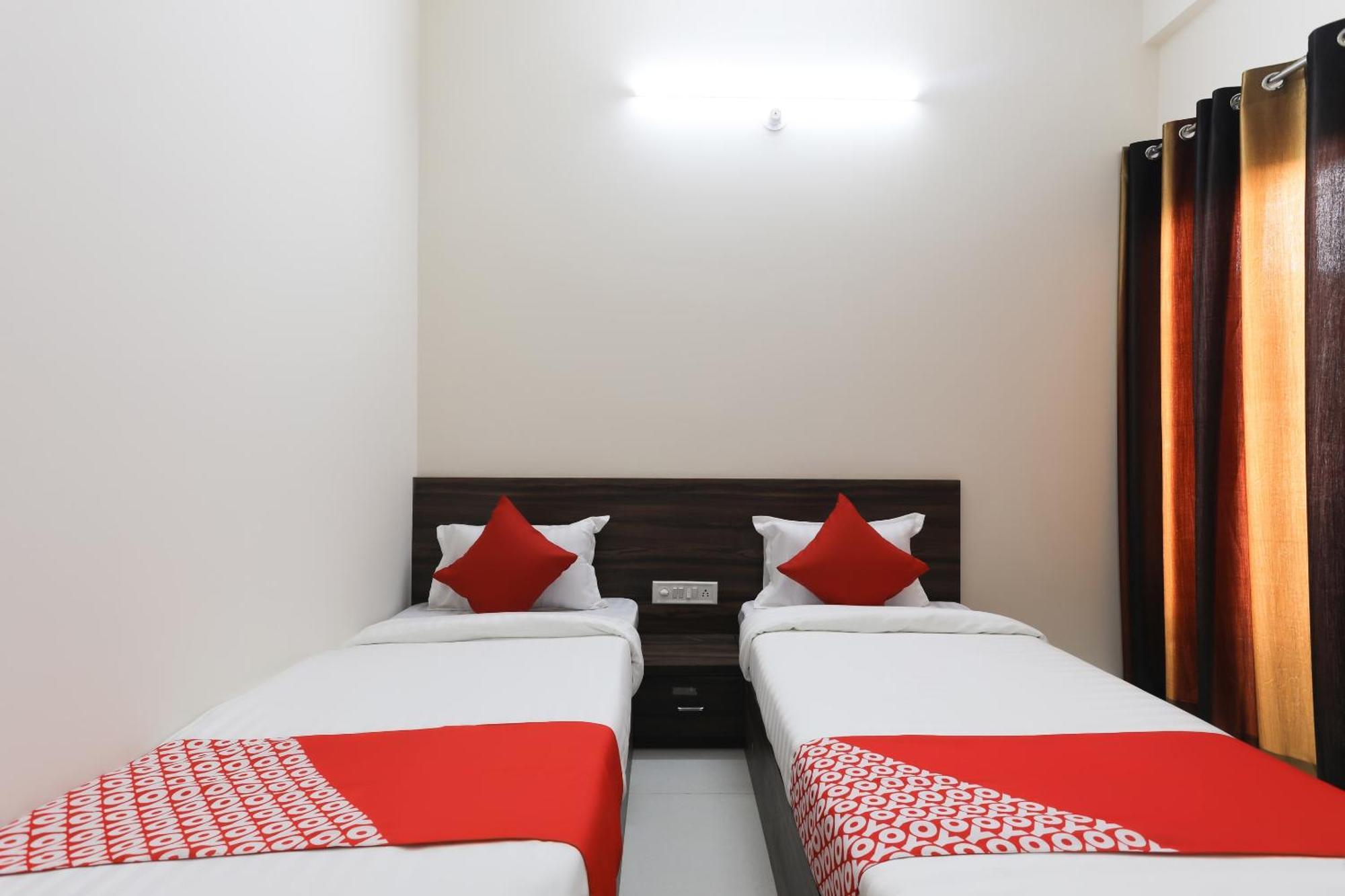 Hotel OYO 46617 La Flora Indore Exterior foto